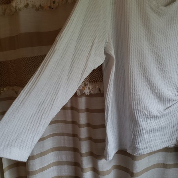 True Craft | Knotted Front Waffle Knit Light Shirt - Picture 4 of 5